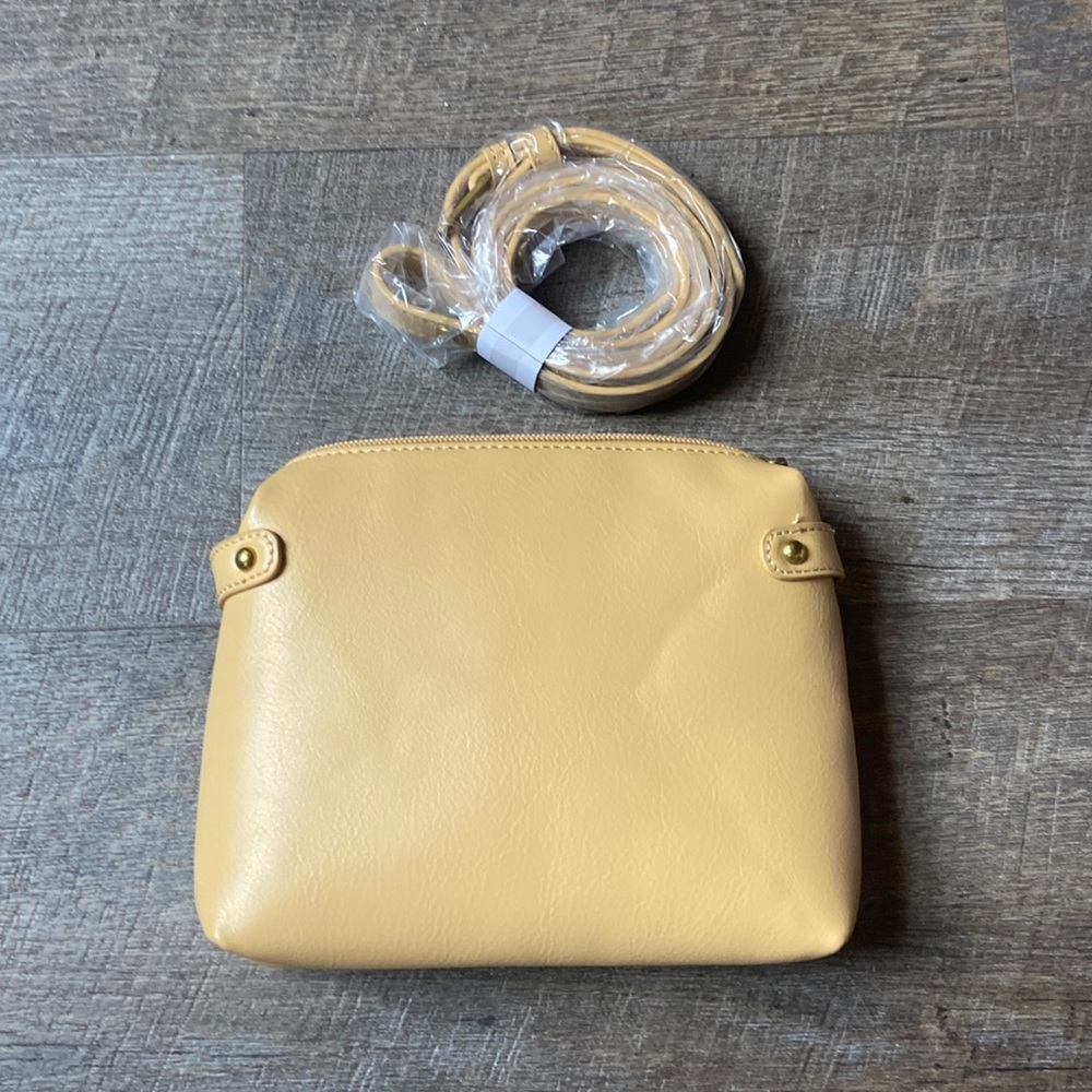 3/$30 | Peach Vegan Leather Purse